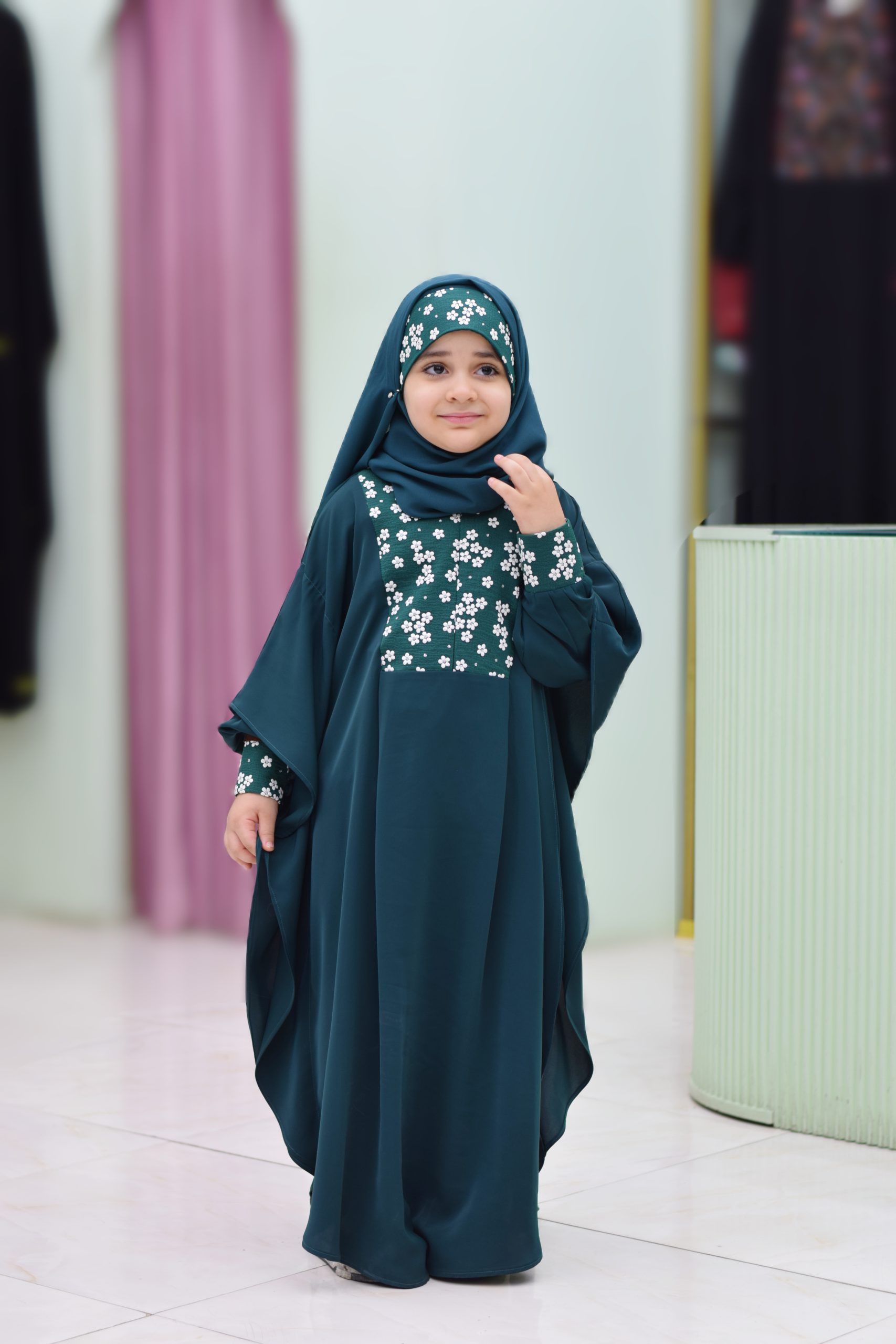 عبای دخترانه یاسمن زمردی